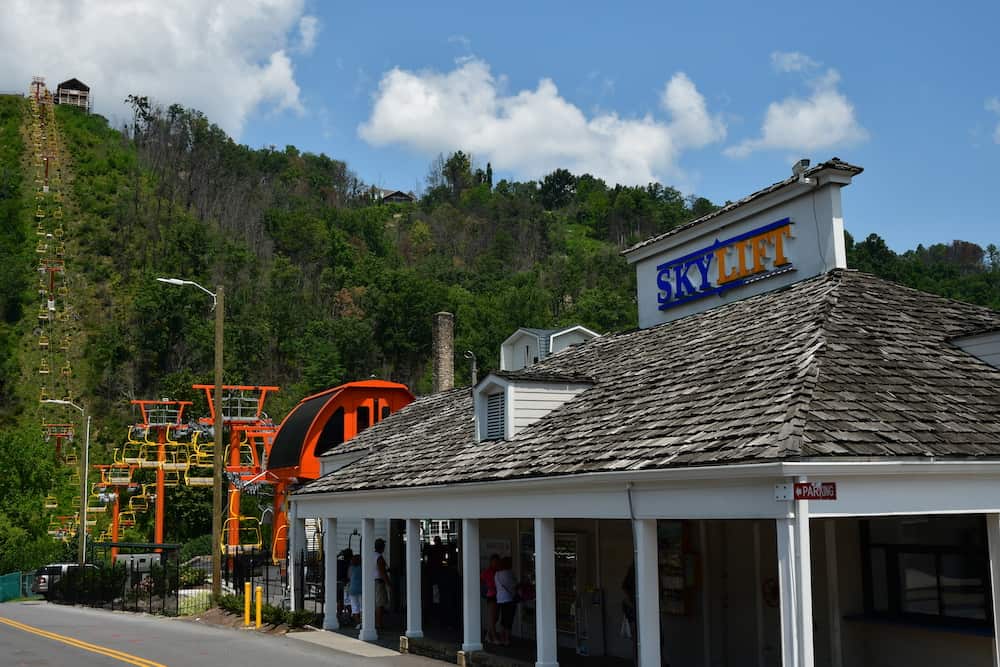 5 of the Best Gatlinburg Attractions for Adults