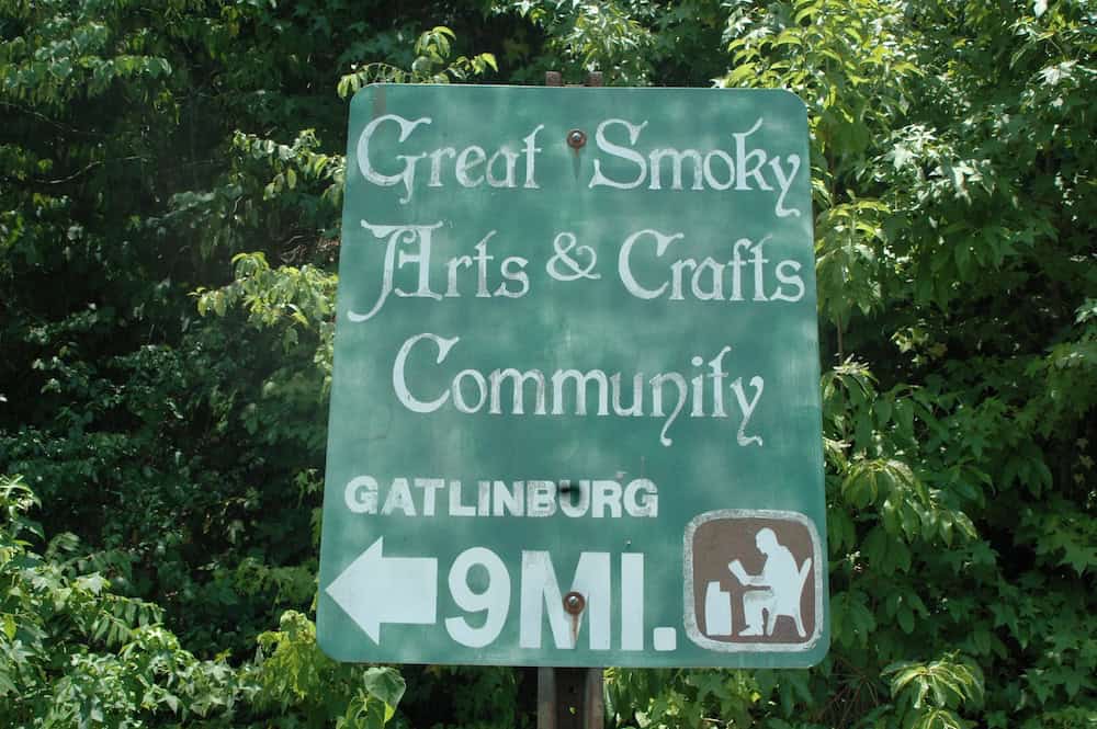 Gatlinburg arts and crafts community sign